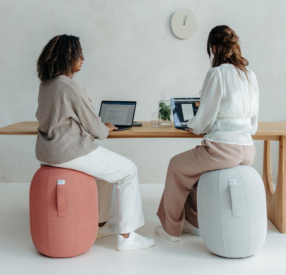 VLUVバランスボール KAPSUL M STOV ペトロ―ル KAPSUL - The new way to balance.